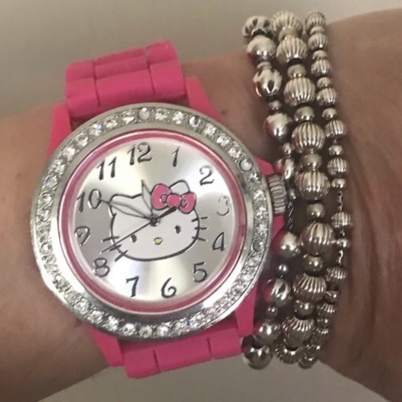 Large Hello Kitty Watch - Picture 1 of 7